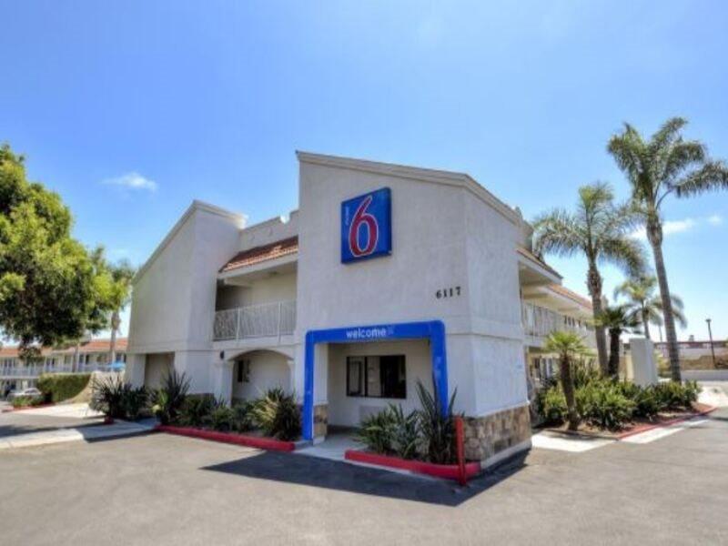 Hotel 6-carlsbad, Ca - East Near Legoland 2*