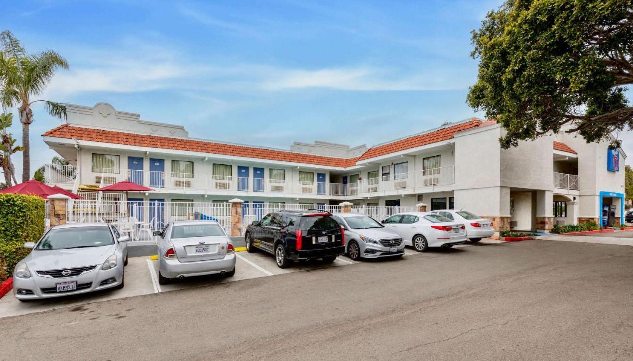 Hotel 6-carlsbad, Ca - East Near Legoland