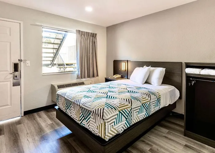 Motel 6-Carlsbad, Ca - East Near Legoland