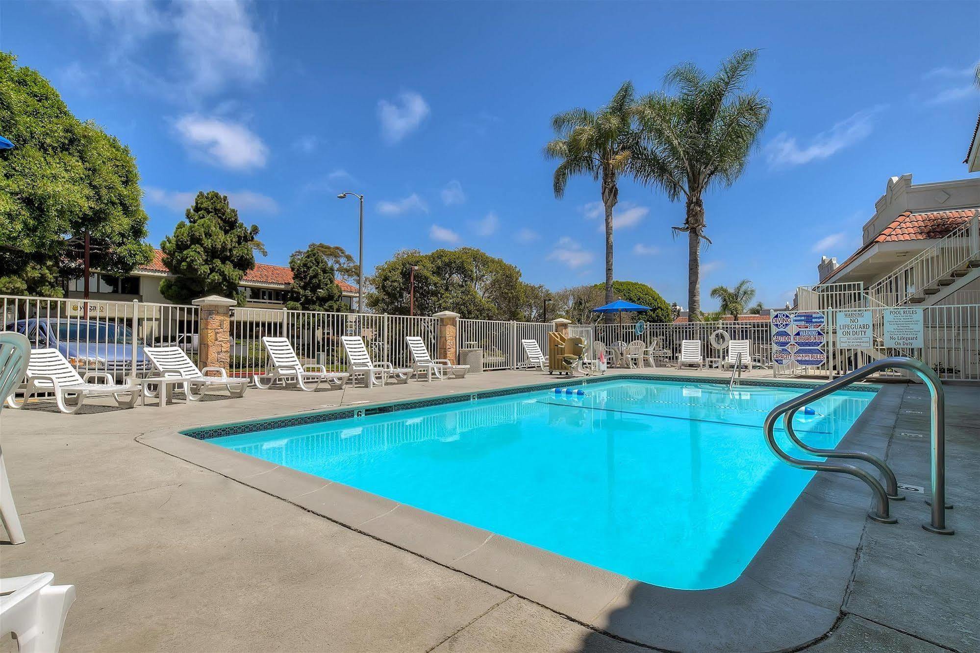 6-carlsbad, Ca - East Near Legoland